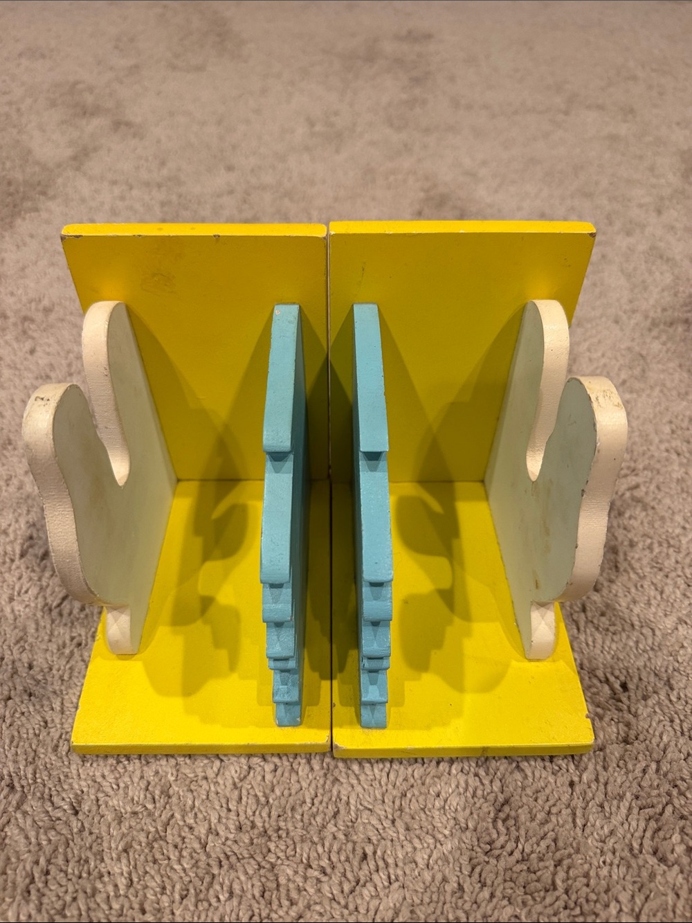 Grinch Bookends - Picture 4 of 7